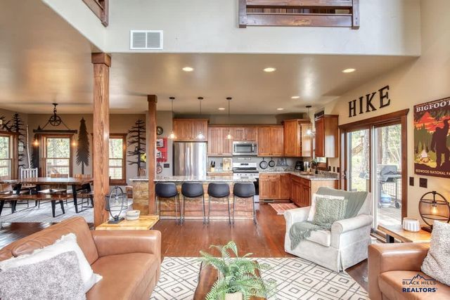 21184 GILDED MOUNTAIN RD, Lead, SD 57754