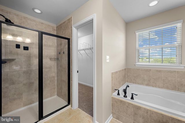 18317 CHELSEA KNOLLS DR, Mount Airy, MD 21771