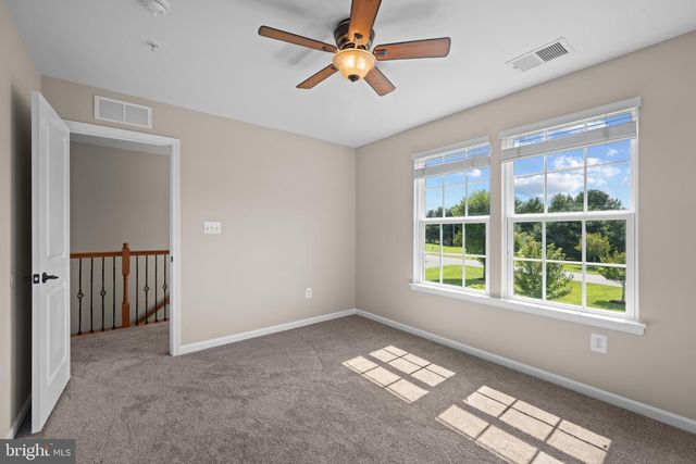 18317 CHELSEA KNOLLS DR, Mount Airy, MD 21771