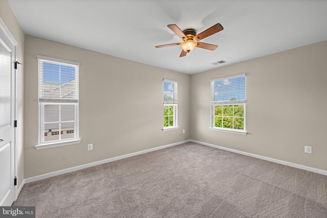 18317 CHELSEA KNOLLS DR, Mount Airy, MD 21771