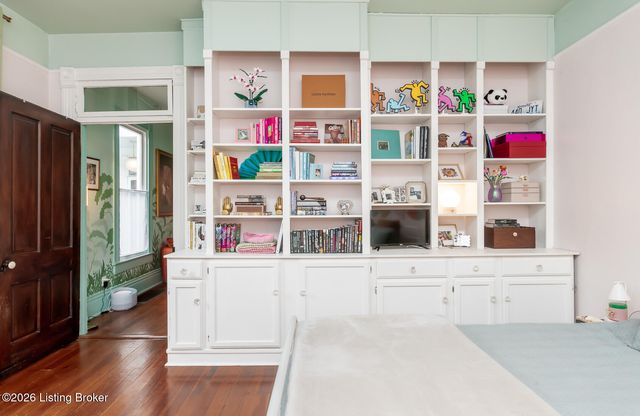 2036 New Main St, Louisville, KY 40206