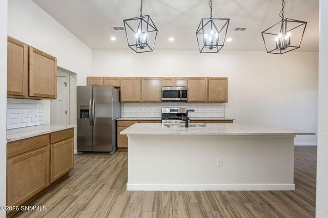 1323 Mission Nuevo Drive, Las Cruces, NM 88011