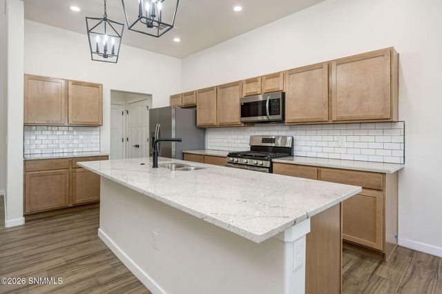 1323 Mission Nuevo Drive, Las Cruces, NM 88011
