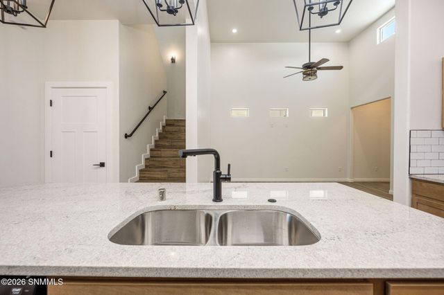 1323 Mission Nuevo Drive, Las Cruces, NM 88011