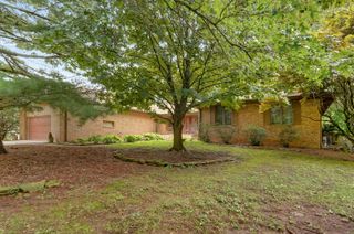 667 South Broadview Drive, Springfield, MO 65809