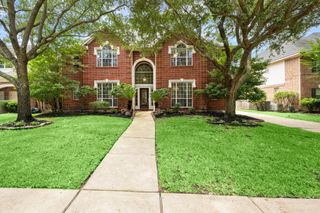 9607 Woodcliff Lake Drive, Spring, TX 77379