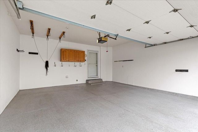 986 Oconomowoc PARKWAY, Oconomowoc, WI 53066