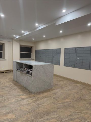 80 E Hartsdale 621, Hartsdale, NY 10530