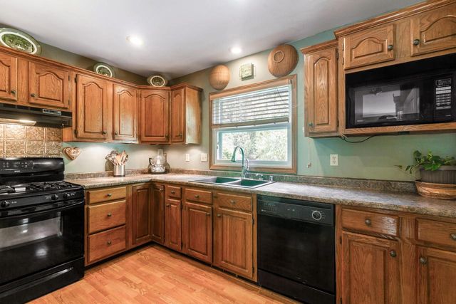 948 Cedar DRIVE, Burlington, WI 53105