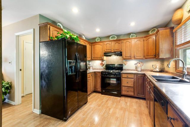 948 Cedar DRIVE, Burlington, WI 53105
