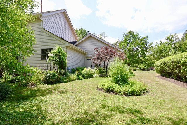 948 Cedar DRIVE, Burlington, WI 53105