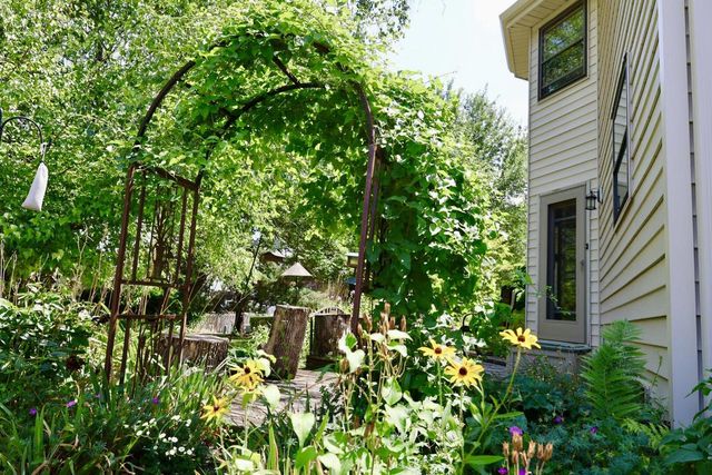 948 Cedar DRIVE, Burlington, WI 53105