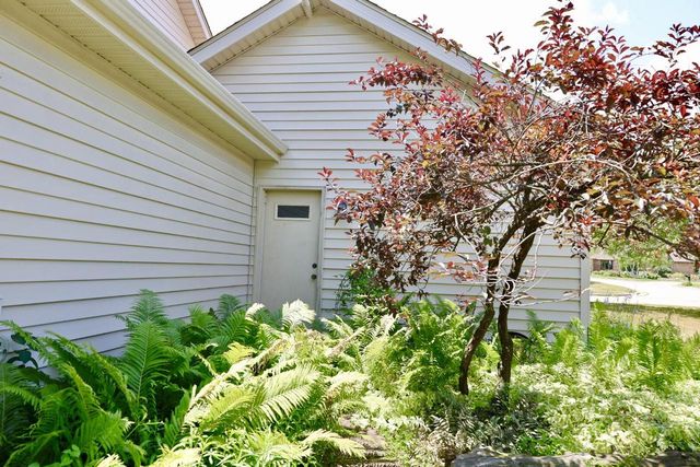 948 Cedar DRIVE, Burlington, WI 53105