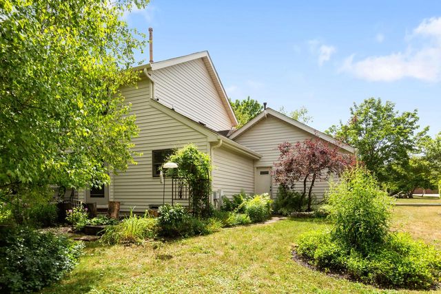 948 Cedar DRIVE, Burlington, WI 53105