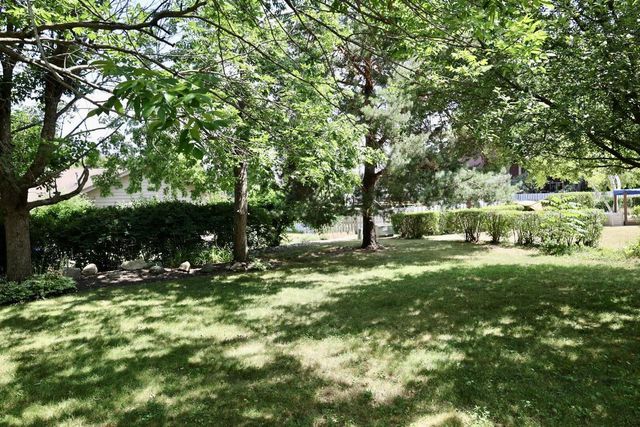 948 Cedar DRIVE, Burlington, WI 53105