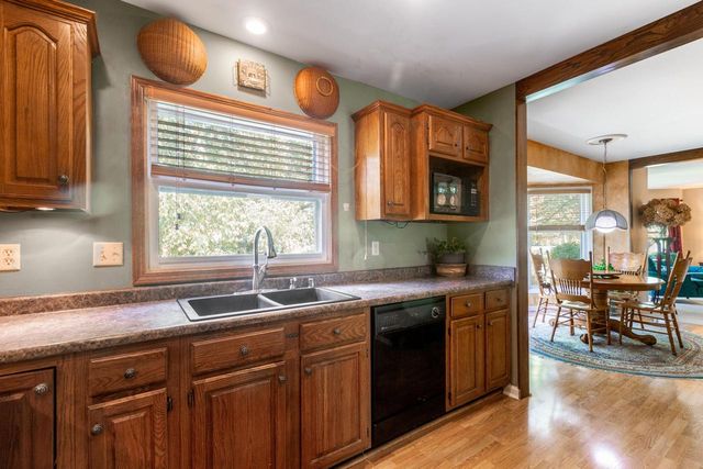 948 Cedar DRIVE, Burlington, WI 53105