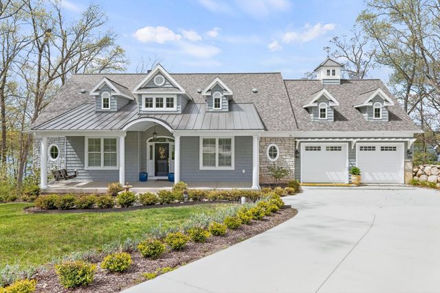 58604 E Clear Lake Road, Three Rivers, MI 49093