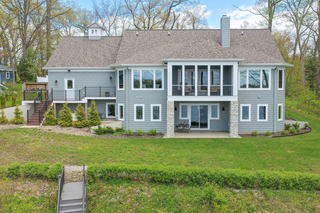 58604 E Clear Lake Road, Three Rivers, MI 49093