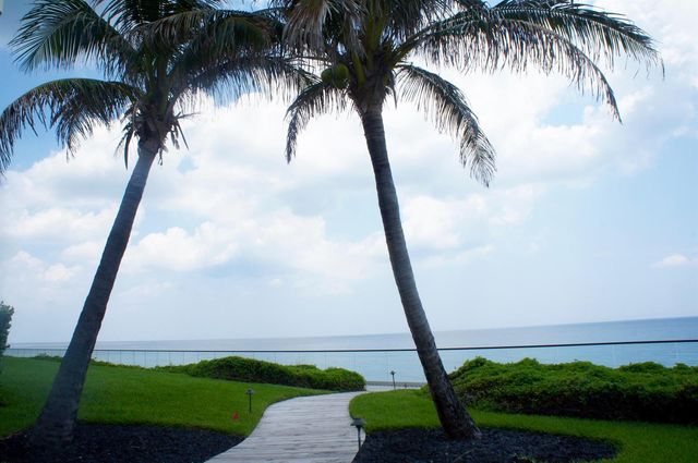 5070 N Ocean Drive 10b, Singer Island, FL 33404