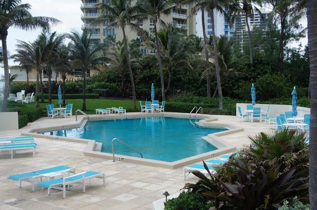 5070 N Ocean Drive 10b, Singer Island, FL 33404