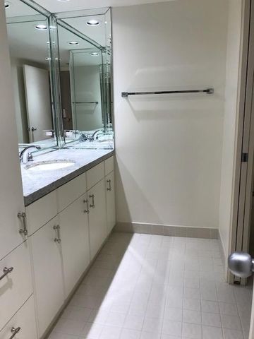 5070 N Ocean Drive 10b, Singer Island, FL 33404