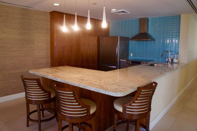5070 N Ocean Drive 10b, Singer Island, FL 33404