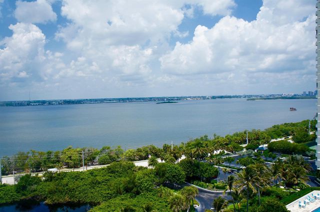 5070 N Ocean Drive 10b, Singer Island, FL 33404