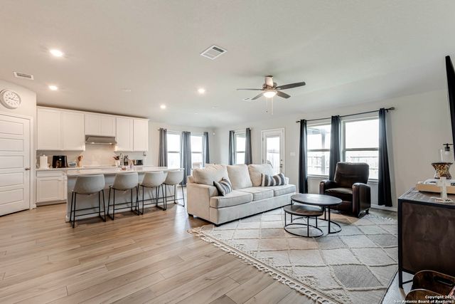 3012 Toscana Way, Schertz, TX 78154