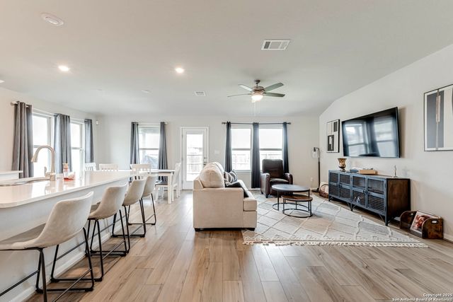 3012 Toscana Way, Schertz, TX 78154