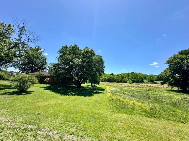 1364 Kentucky Hwy 2750, Crab Orchard, KY 40419