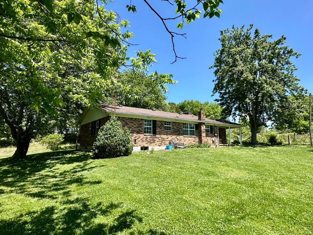 1364 Kentucky Hwy 2750, Crab Orchard, KY 40419