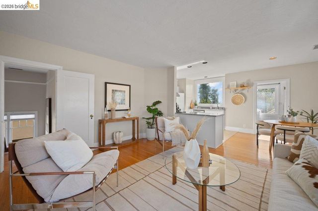 4355 Everett Ave, Oakland, CA 94602