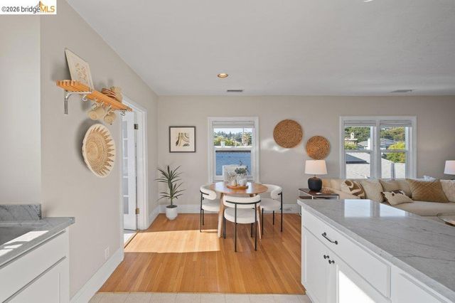 4355 Everett Ave, Oakland, CA 94602