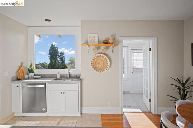 4355 Everett Ave, Oakland, CA 94602