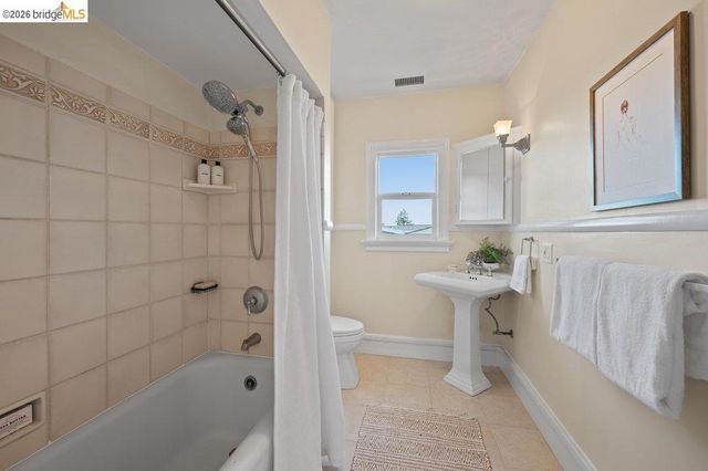 4355 Everett Ave, Oakland, CA 94602
