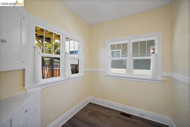 4355 Everett Ave, Oakland, CA 94602