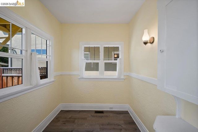 4355 Everett Ave, Oakland, CA 94602