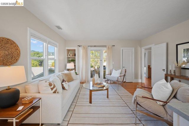 4355 Everett Ave, Oakland, CA 94602