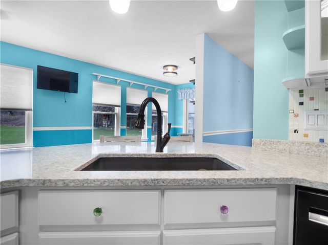 16 Alton Way, Henrietta, NY 14586