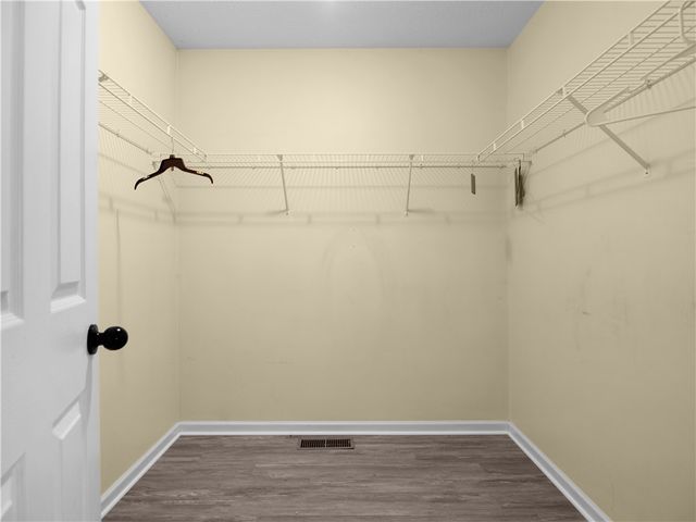 16 Alton Way, Henrietta, NY 14586