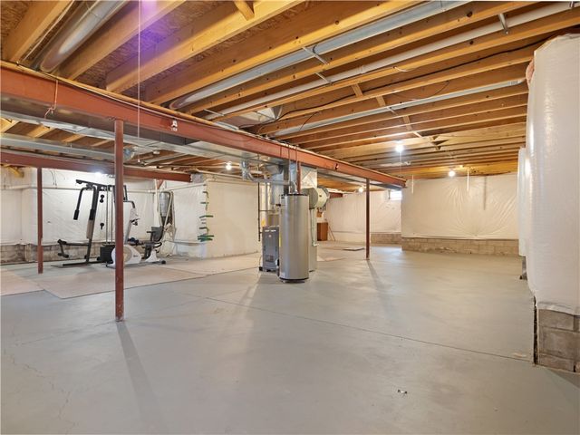 16 Alton Way, Henrietta, NY 14586