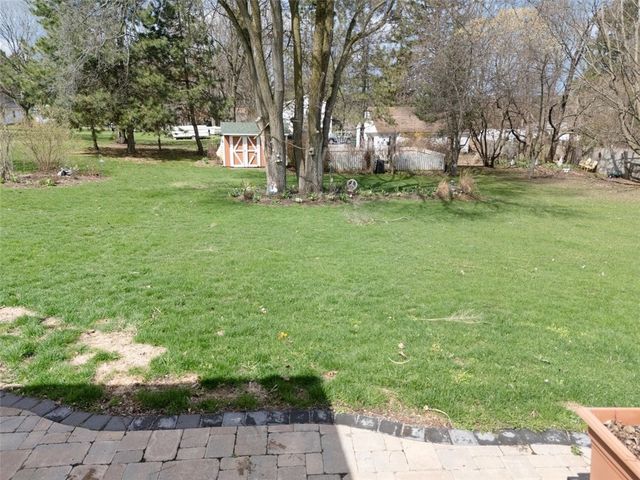 16 Alton Way, Henrietta, NY 14586