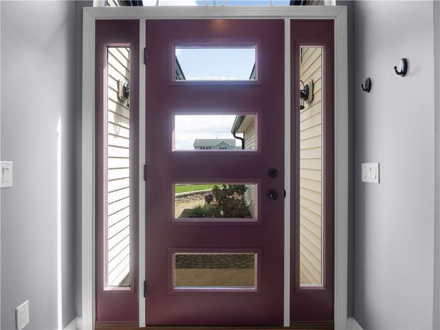 16 Alton Way, Henrietta, NY 14586