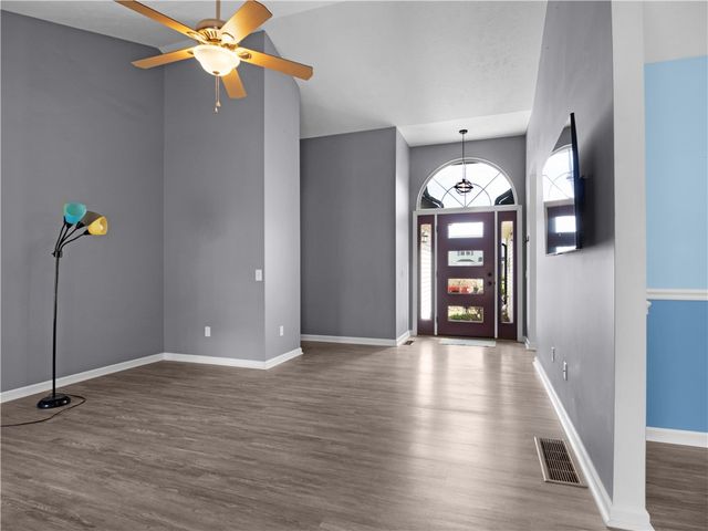 16 Alton Way, Henrietta, NY 14586