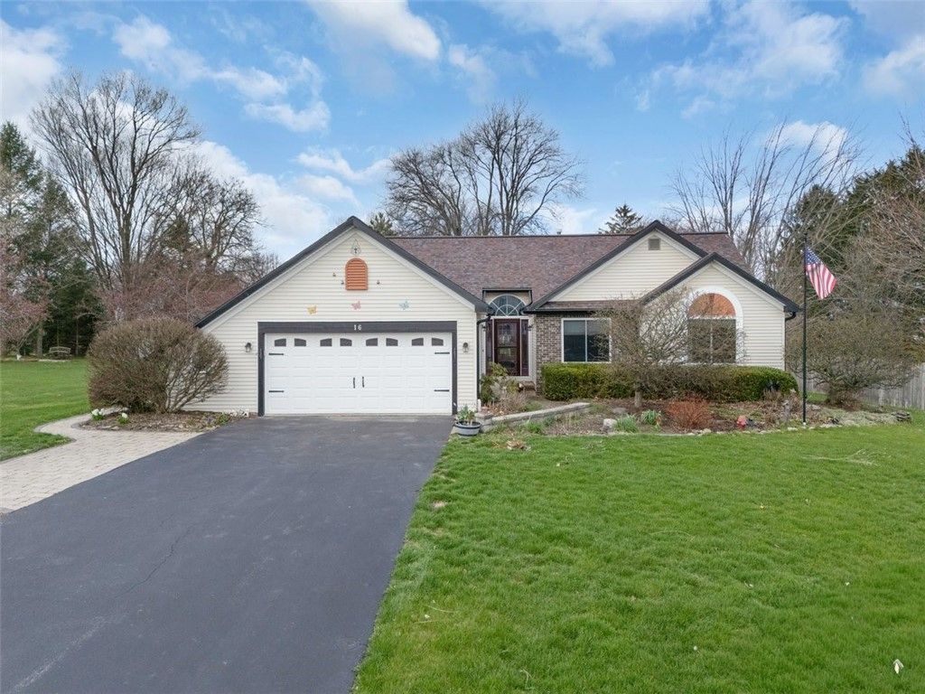 16 Alton Way, Henrietta, NY 14586