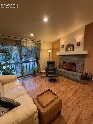 6260 Garlock Way, Colorado Springs, CO 80918