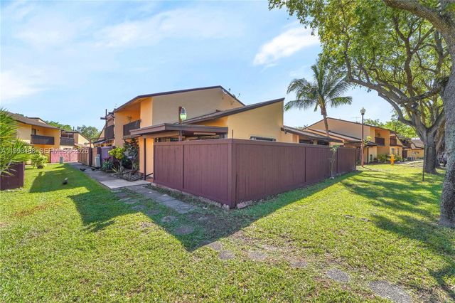 6671 SW 137th Ct 7-A, Miami, FL 33183