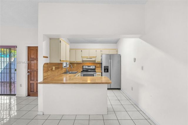 6671 SW 137th Ct 7-A, Miami, FL 33183