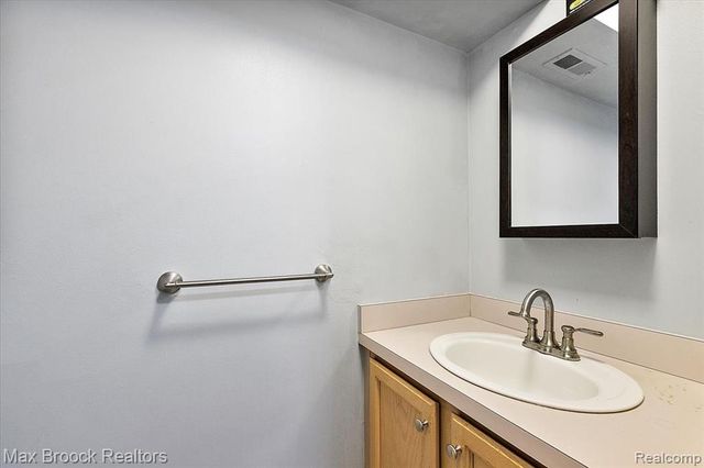 1538 Maryland Club Drive, Royal Oak, MI 48067