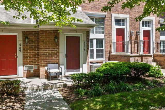 1538 Maryland Club Drive, Royal Oak, MI 48067